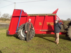 Marshall VES1500 Rear-discharge Spreader being delivered to Mr.Mervyn Thompson